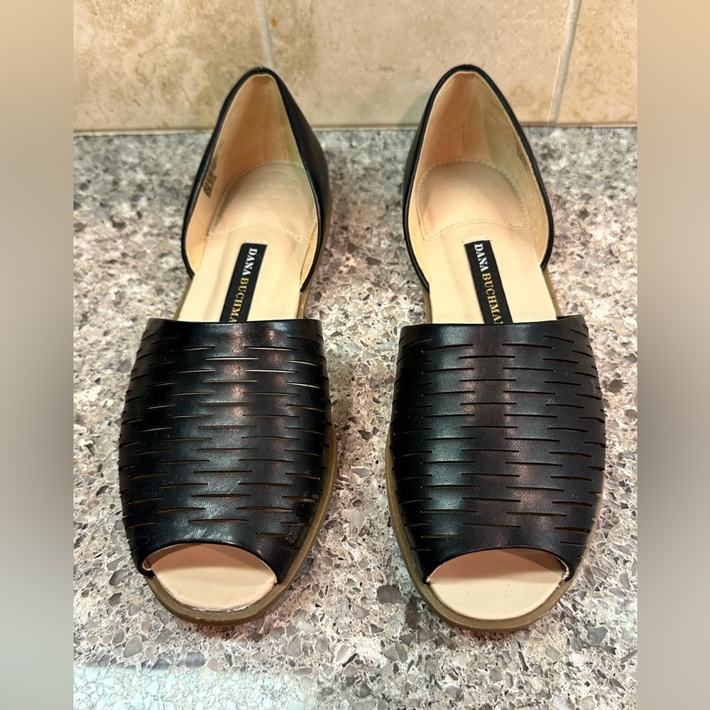 New Dana Buchman black size 6 open toe shoes sandals flats